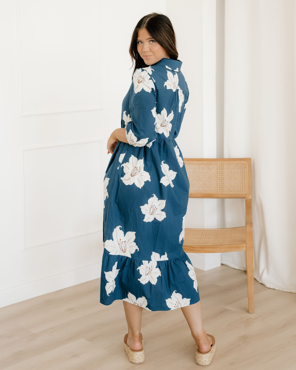 Winslet Floral Shirt Collar V Neck 3/4 Sleeve Shift Midi Dress